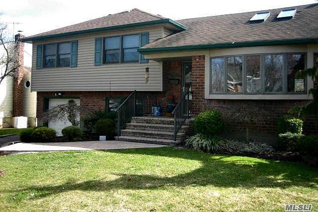 1st image of 2608 Burro Ln