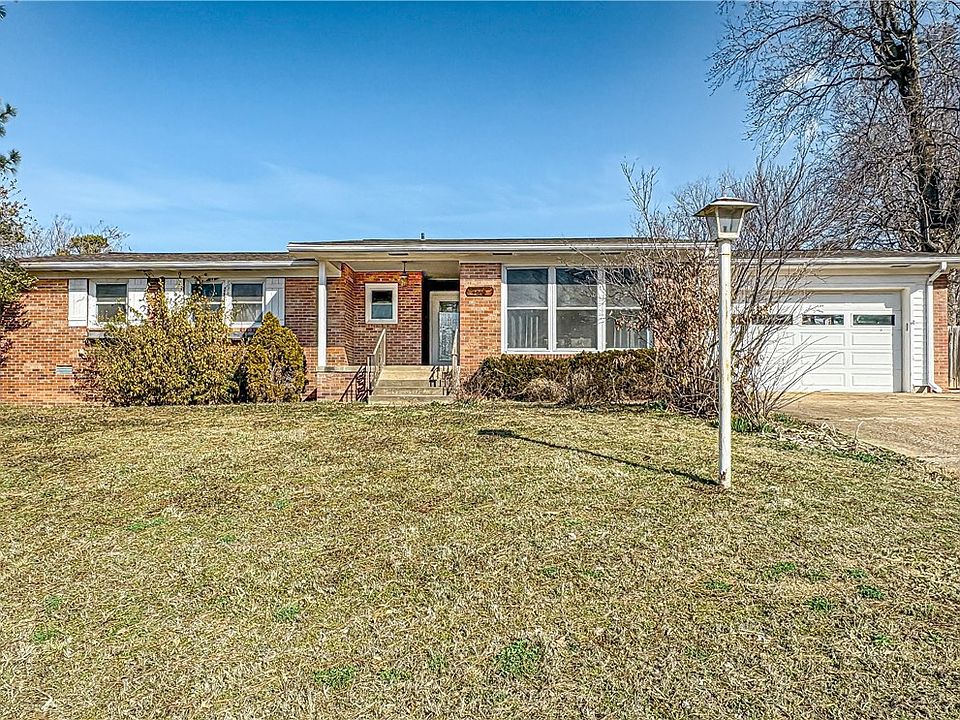 1st image of 1609 Cherokee Cir