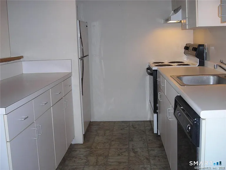 68 Thermos Ave #111A — Photo 9