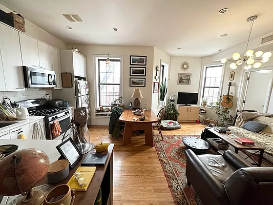 Rented by Massada Home Sales Inc | media 1