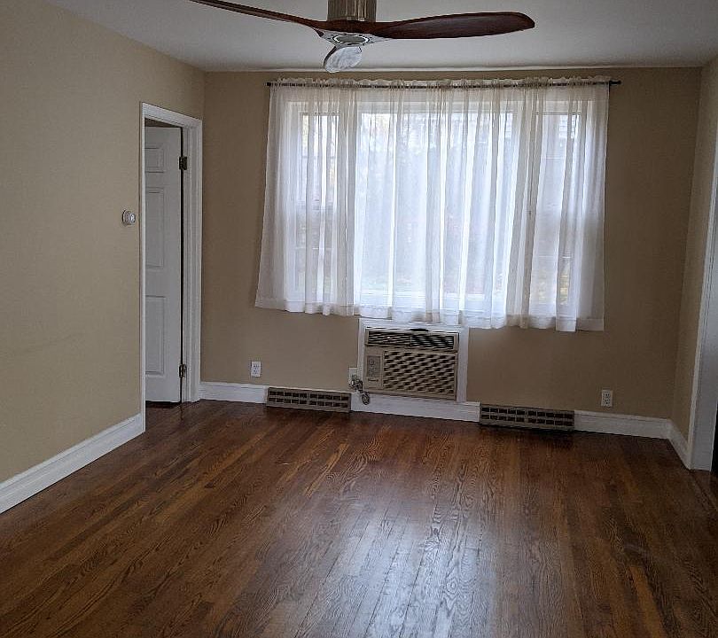 2nd image of 3108 Lincoln Dr