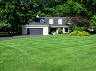 114 Palm Dr, Barrington, IL 60010