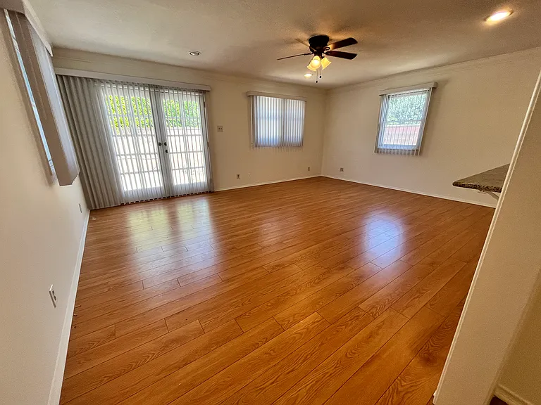14525 Greenworth Dr — Photo 16