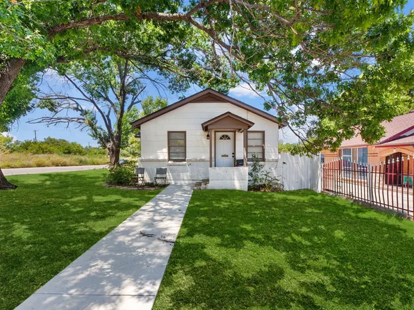 3460 Townsend Dr, Fort Worth, TX 76110