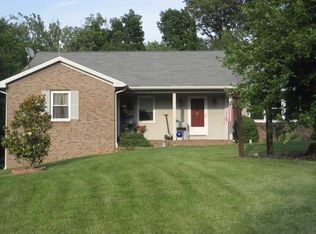 1532 Sassafras Dr, Evansville, IN 47712