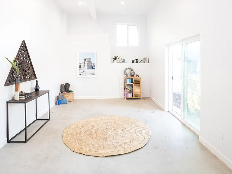 2210 3/4 Echo Park Ave — Photo 35