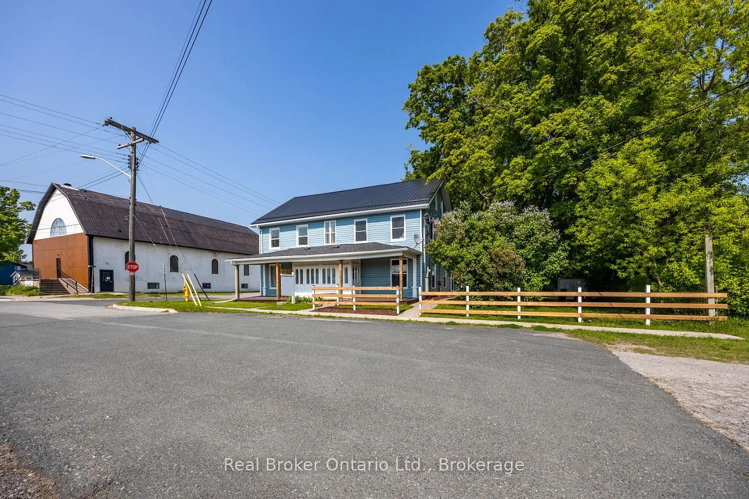 3 bed, $2,500 — Photo 3