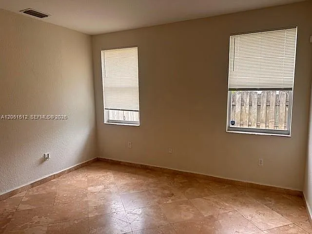 21733 Ingraham Ave — Photo 17