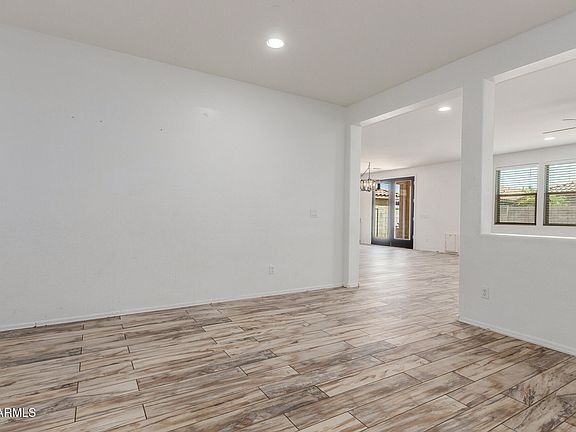 5th image of 3981 W FEDERAL Way