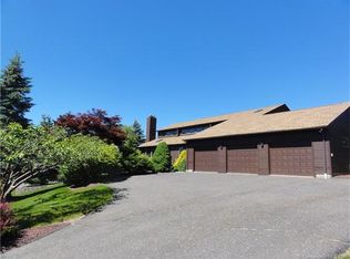 17 W Meadows Rd, Watertown, CT 06795