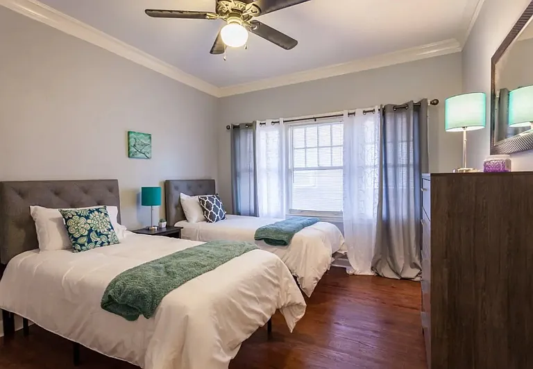 1506 S Florence Pl — Photo 17