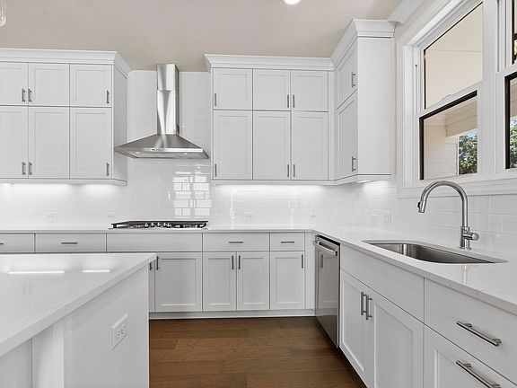 7th image of this home