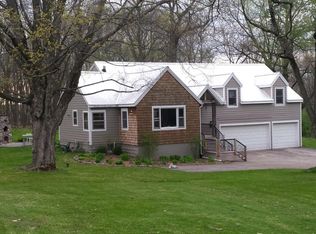 N2957 Marshall Ln, Lake Geneva, WI 53147