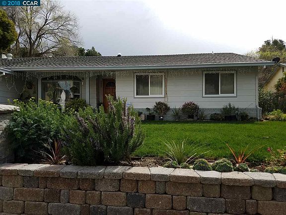 2nd image of 107 Castlewood Dr