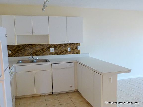 3rd image of 2618 Icabod Ct #0
