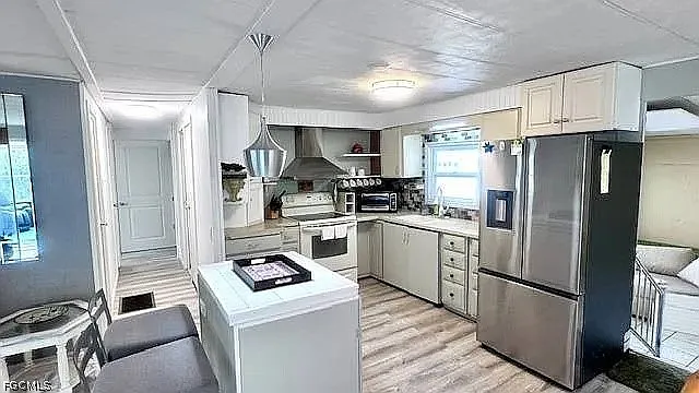 2 bed, 1.5 bath, 1560 sqft, $1,295 — Photo 3