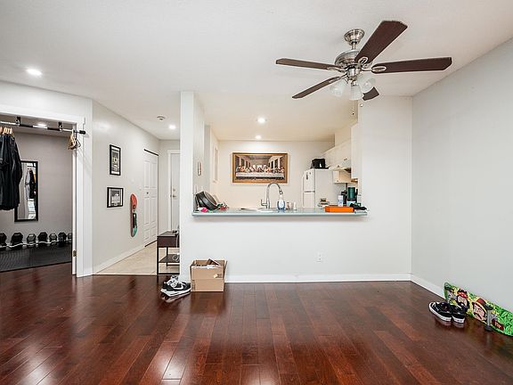 3rd image of 15140 108th Ave #303