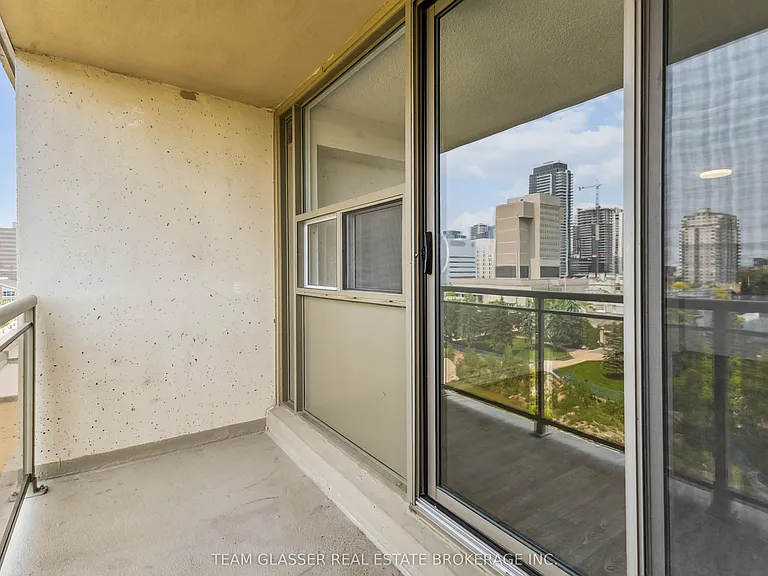21 King St #409 — Photo 24