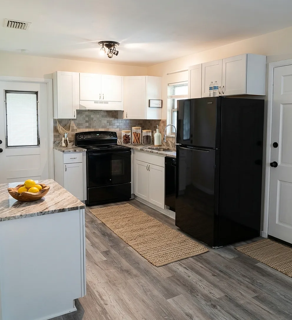 2 bed, 800 sqft, $2,299 — Photo 3