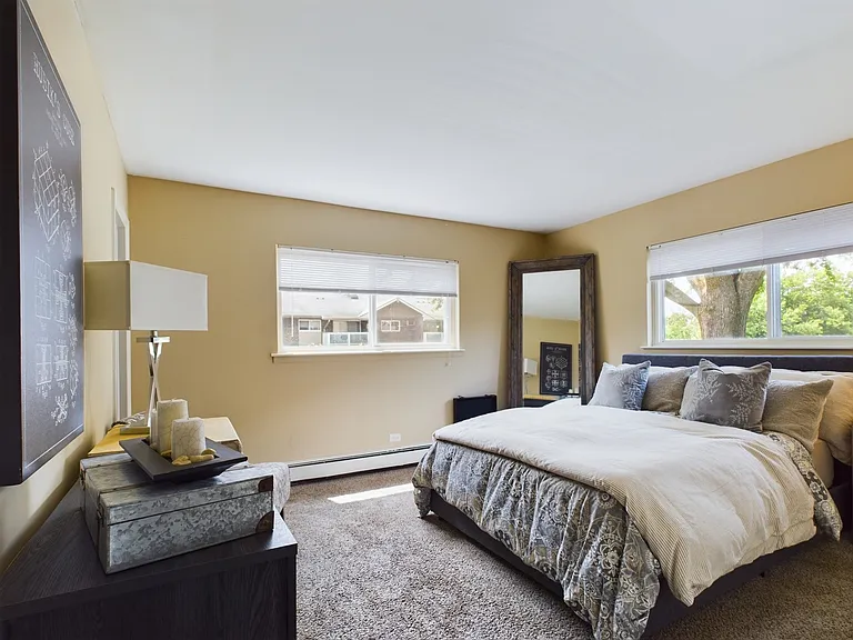 Renaissance at Carol Stream — Photo 9