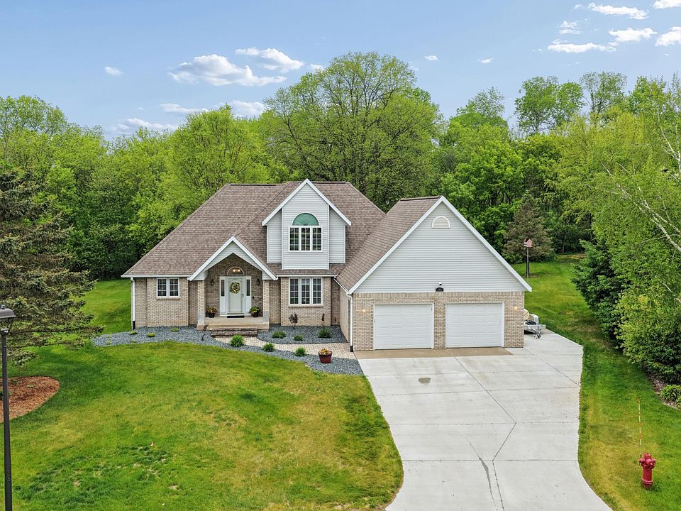 1st image of 103 Ivy Dr