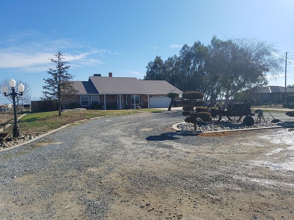 1st image of 2074 N Olive St