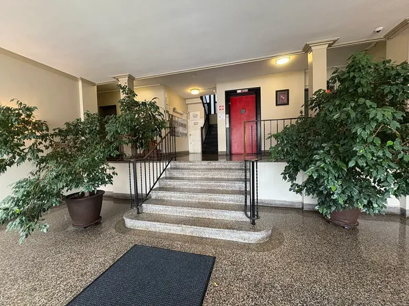 7301 41st Ave APT 1B, Woodside, NY 11377