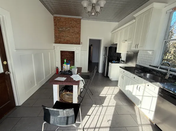 388 Princeton Avenue image 2 of 29