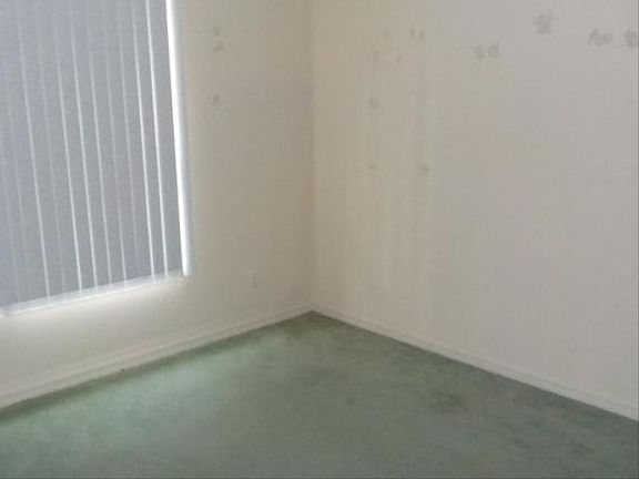 3rd image of 4422 SW 25th Ct