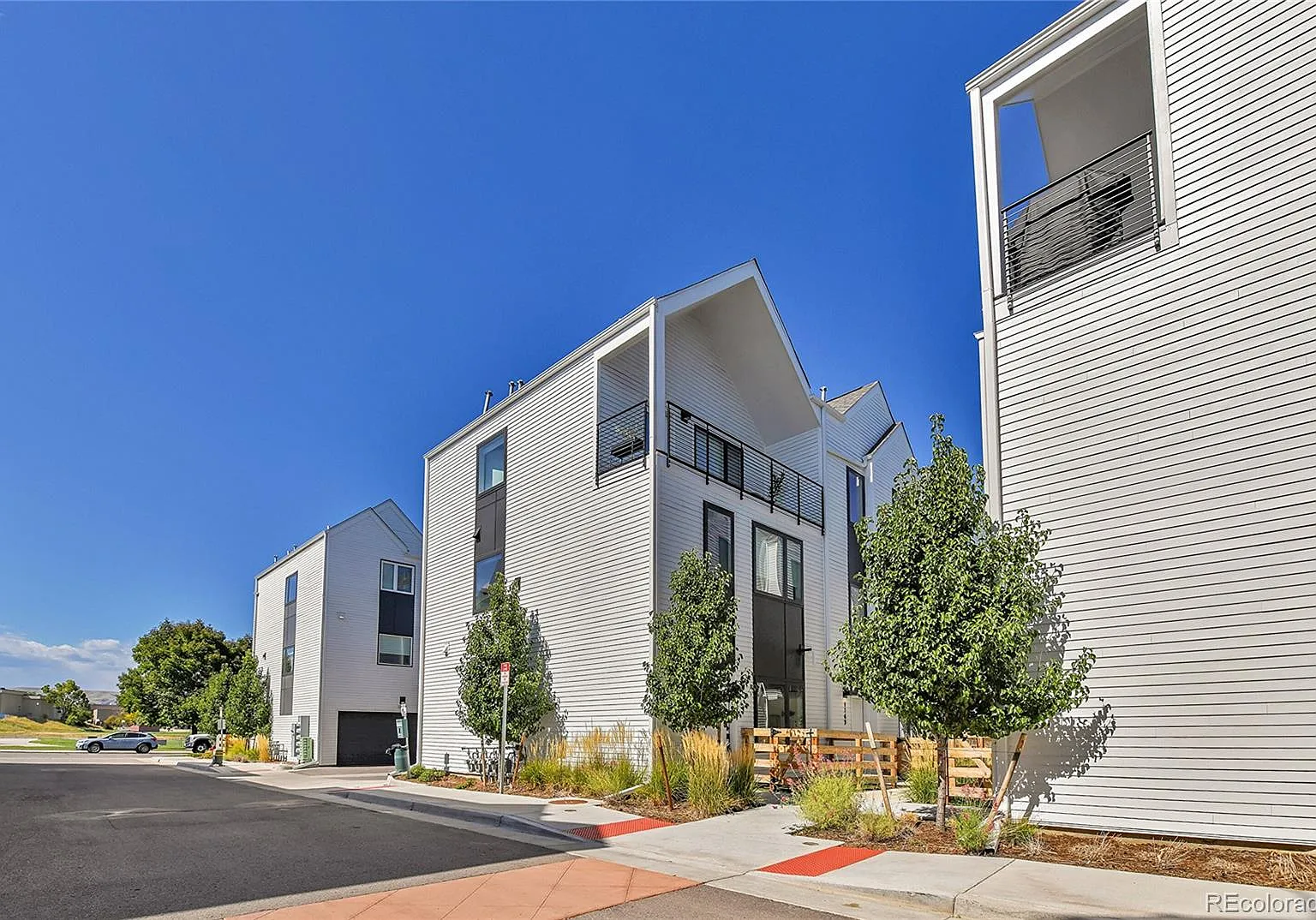 2 bed, 1365 sqft, $2,900 — Photo 1