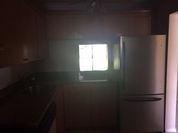3rd image of 7900 Fairview Dr APT 203