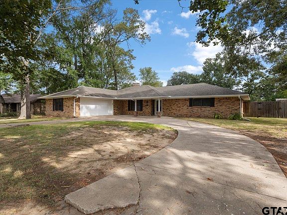 3rd image of 4846 Walnut Hill Dr
