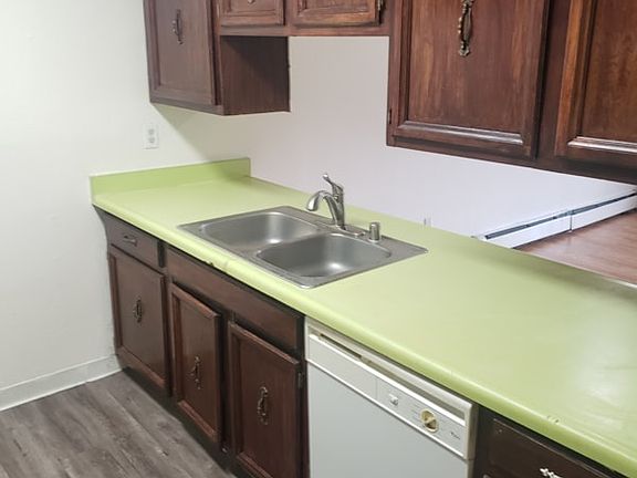 3rd image of 2303 D St APT B-3