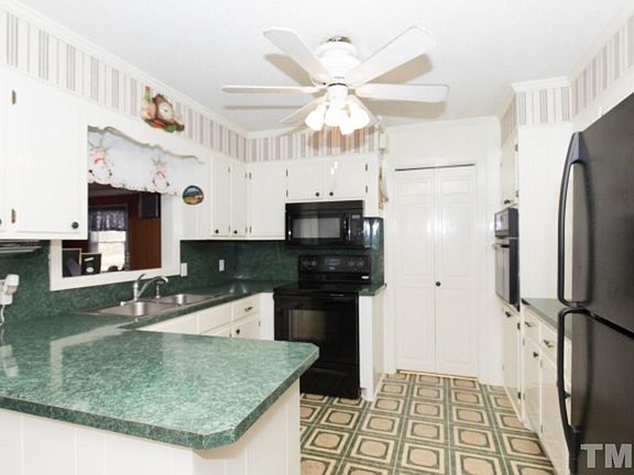 4th image of 105 Edgewater Dr