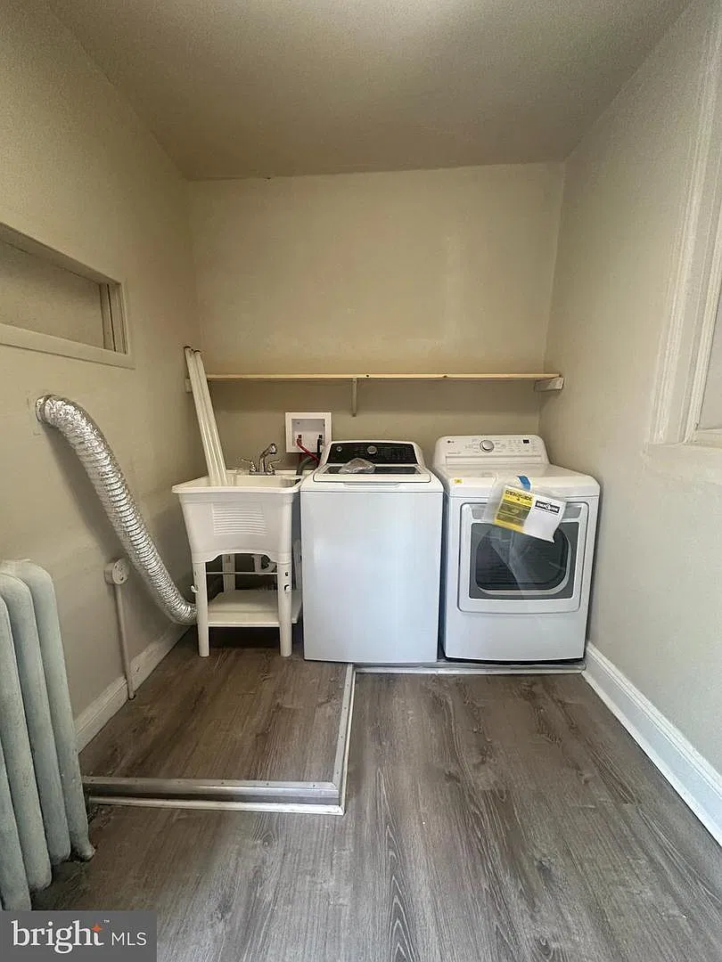 3 bed, 1200 sqft, $2,500 — Photo 4