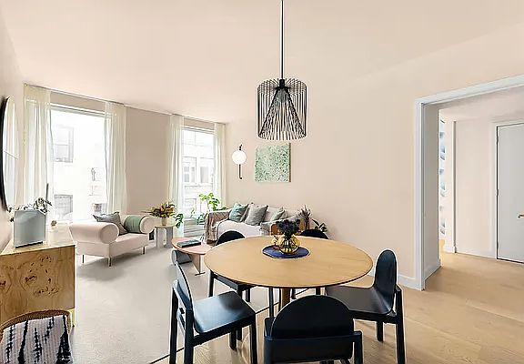 5th image of 215 W 28th St APT 11F