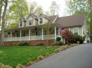 405 Happy Creek Rd, Locust Grove, VA 22508