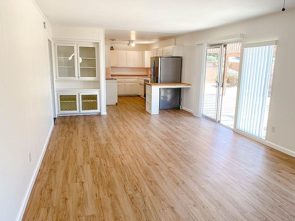 1st image of 3959 Anastasia St