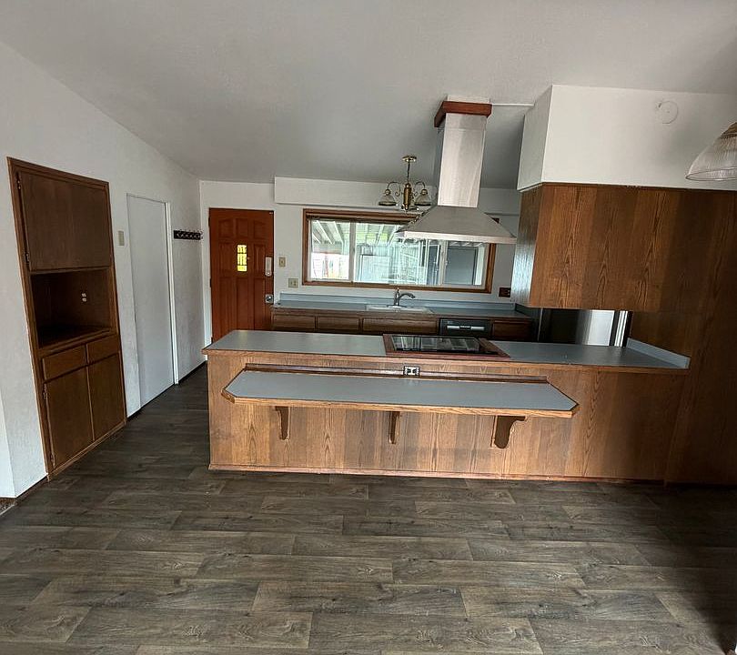 1st image of 1135 Laurel Ave