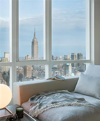 Sold by Silk Realty Group LLC | media 23