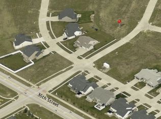 4110 Gemstone Rd, Marion, IA 52302