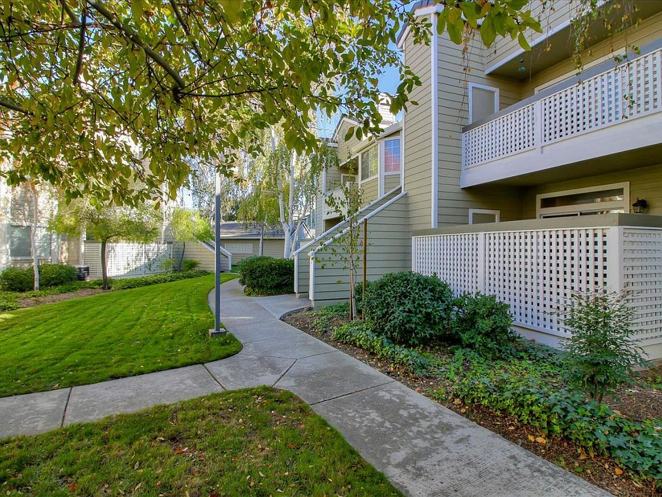 1st image of 5934 Bridgeport Lake Way