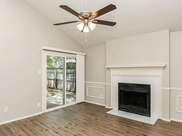 5016 Santa Fe Ct — Photo 6