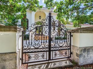 9696 SW 104th St, Miami, FL 33176