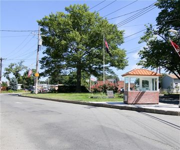 58 Edgewater Park #58D, Bronx, NY, 10465