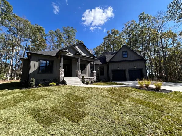 155 Rothfield Cir, Daniels, WV 25832