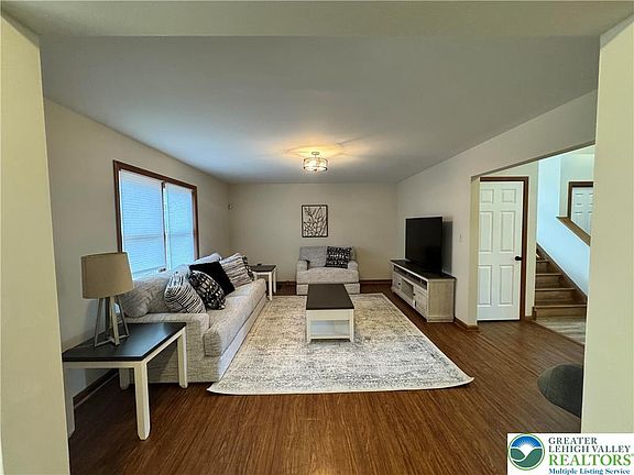 5th image of 206 Rhapsody Run