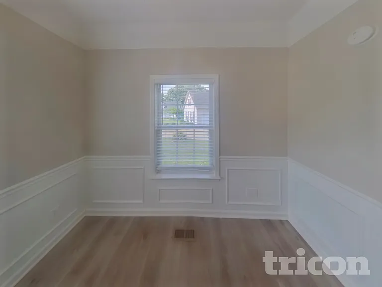 559 Heartland Ln — Photo 4