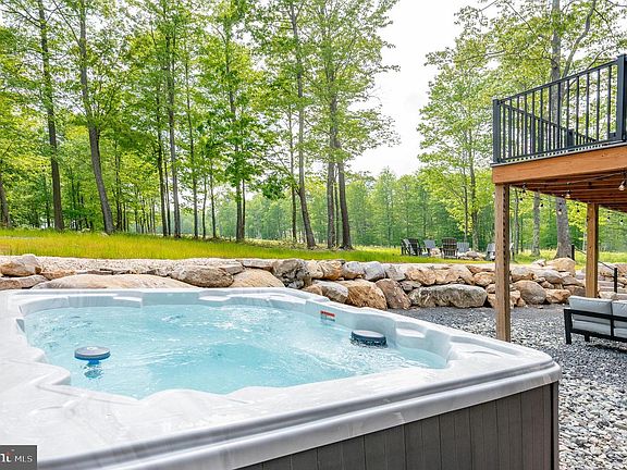 5th image of 16 Grand Estates Dr