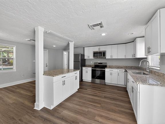 5th image of 1150 52ND STREET